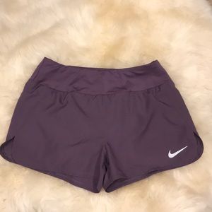NIKE RUNNING SHORT